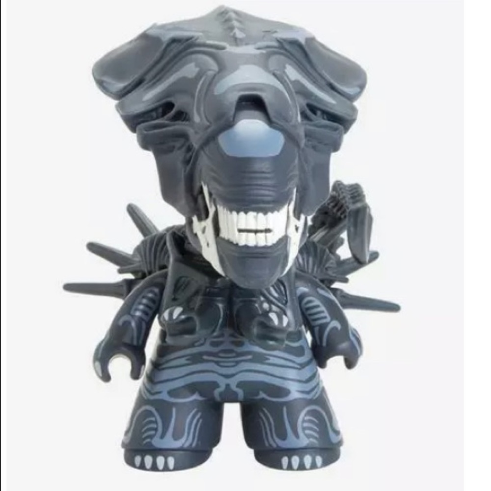 Titans Merchandise ALIEN QUEEN Vinyl Figure 6.5”